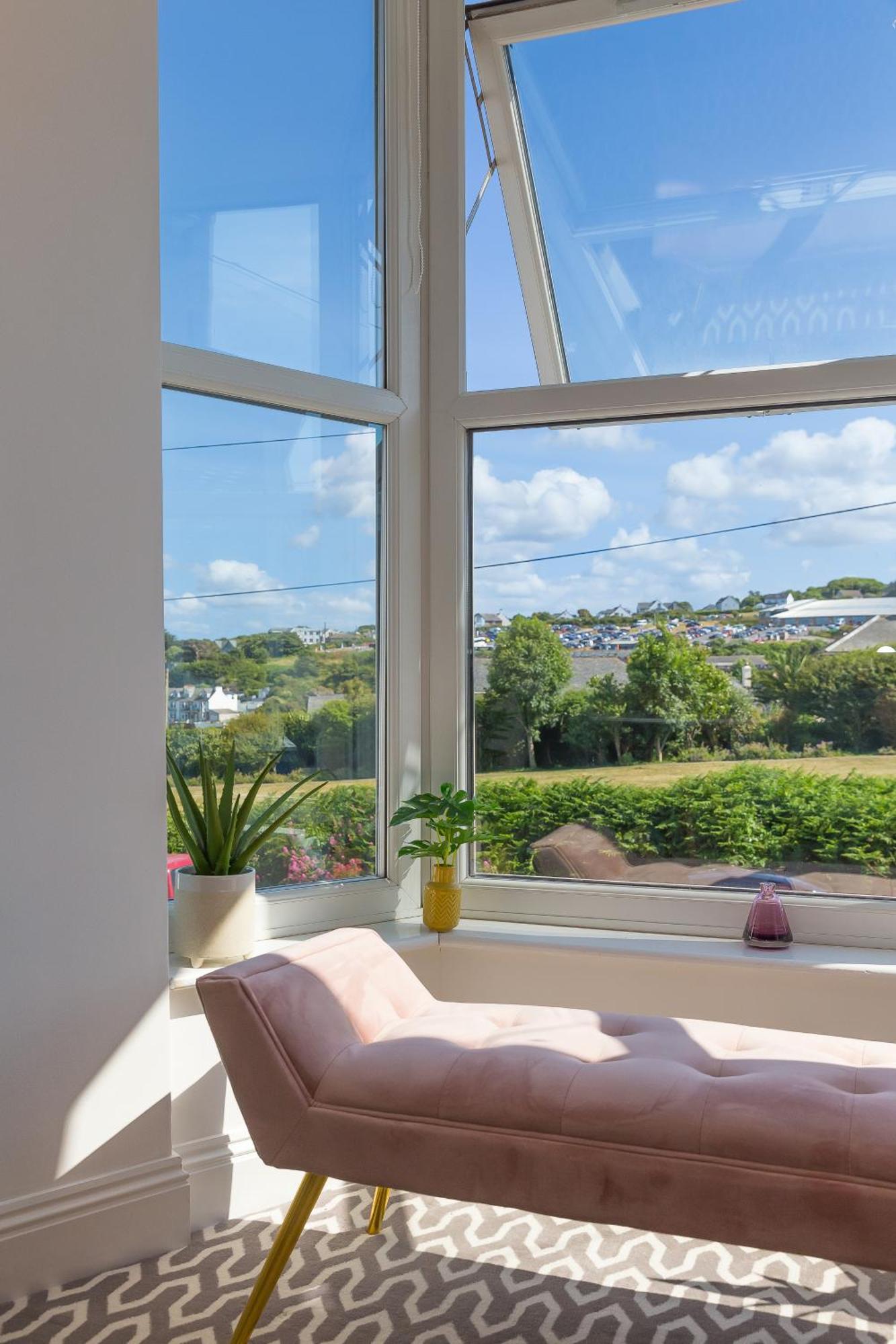 Seabreeze 3 - Seaview & Parking Lägenhet St Ives Exteriör bild